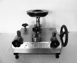 UY-60T600T活塞式壓力技術改進 UY-60T600T活塞式壓力技術改進