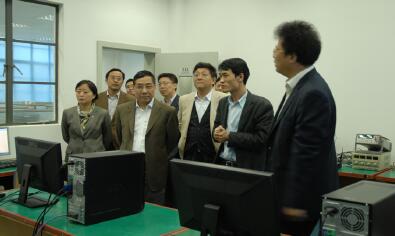 “解放思想謀發(fā)展,明確目標(biāo)求突破”徐建國(guó)董事長(zhǎng)赴自儀股份調(diào)研指導(dǎo)工作 “解放思想謀發(fā)展<div id=